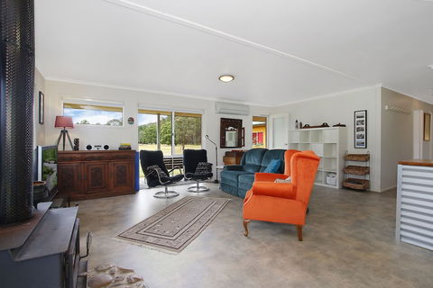Feathertop Views And Dorm - Accommodation Coffs Harbour 6