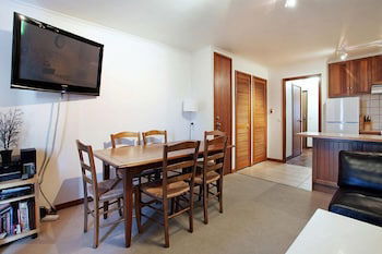 Lawlers 20 - Accommodation Coffs Harbour 1