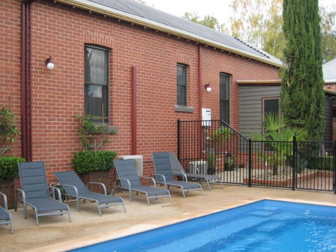 Finches Of Beechworth - Accommodation Coffs Harbour 1