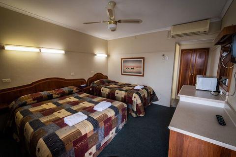 Ardeanal Motel West Wyalong - Accommodation Coffs Harbour 5