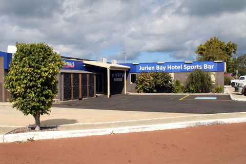 Jurien Bay Hotel - Accommodation Coffs Harbour 1