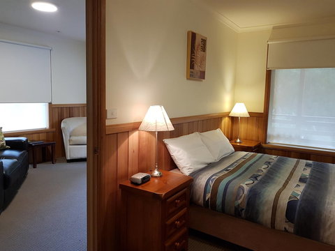 Driftwood Strahan Villas - Accommodation Coffs Harbour 2