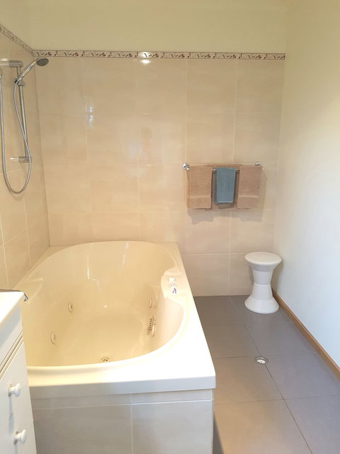 Driftwood Strahan Villas - Accommodation Coffs Harbour 4