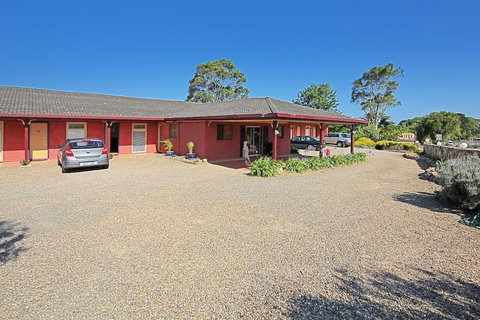 Milton Village Motel - Accommodation Coffs Harbour 1