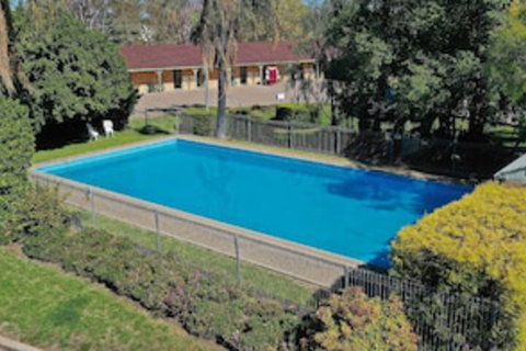 Burke And Wills Motor Inn - Accommodation Coffs Harbour 0