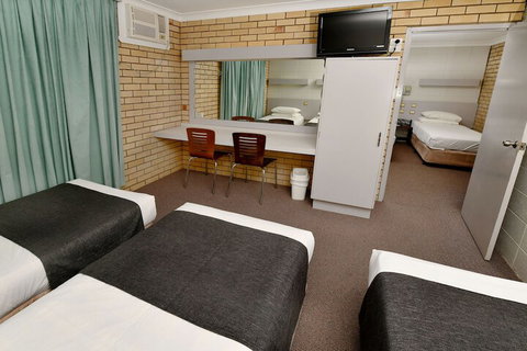 Burke And Wills Motor Inn - Accommodation Coffs Harbour 3
