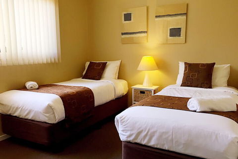 Admiral Motor Inn - Accommodation Coffs Harbour 5