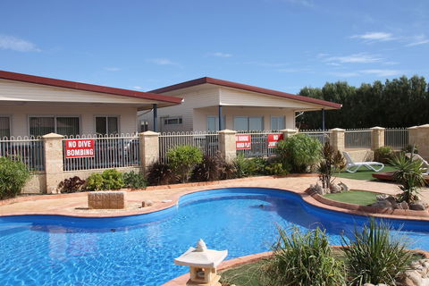 Seaspray Beach Holiday Park - Accommodation Coffs Harbour 2