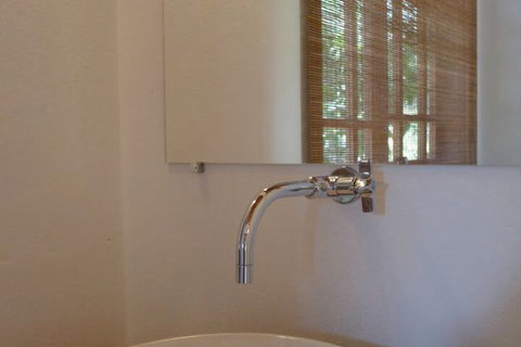 Emaroo Hotel Port Hughes - Accommodation Coffs Harbour 4