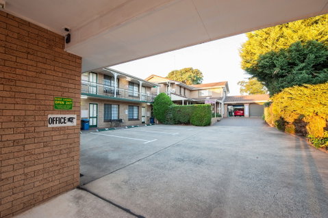 Jacaranda Place Motor Inn - Accommodation Coffs Harbour 1