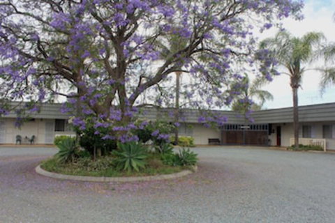 Aromet Motor Inn - Accommodation Coffs Harbour 0