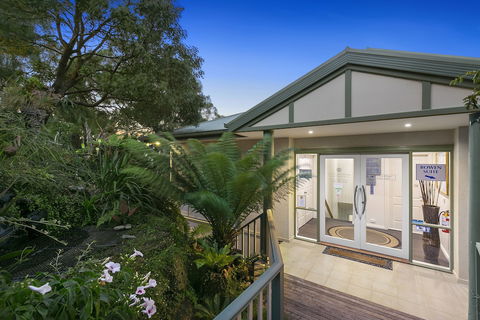 Arthurs Views - Accommodation Coffs Harbour 2
