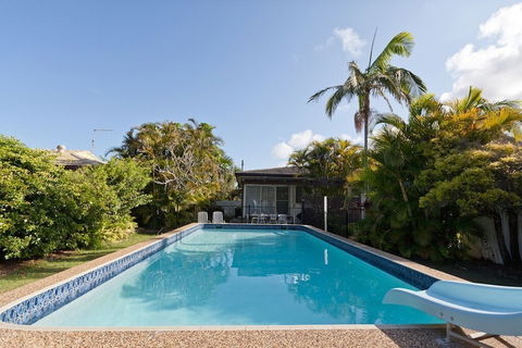 Ron's Beach House - Accommodation Coffs Harbour 1