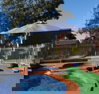 Golden Reef Motor Inn - Accommodation Coffs Harbour