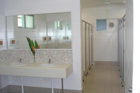 Absolute Backpackers Mission Beach - Accommodation Coffs Harbour 5