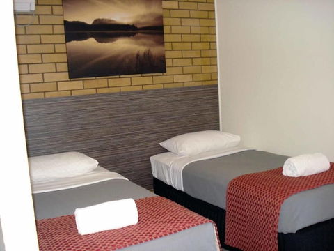 A Raceview Motor Inn - Accommodation Coffs Harbour 6