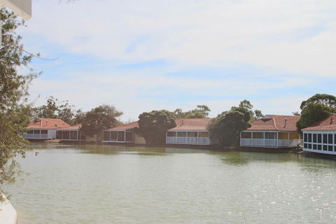 River Resort Villas - Accommodation Coffs Harbour 3