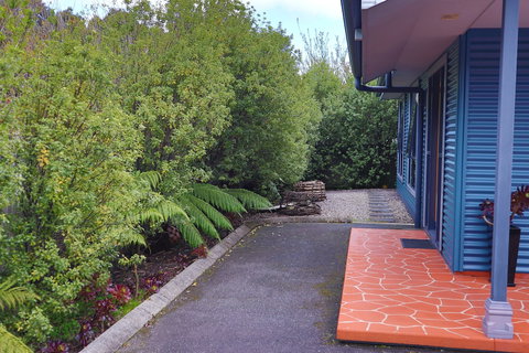 Strahan Bungalows - Accommodation Coffs Harbour 1