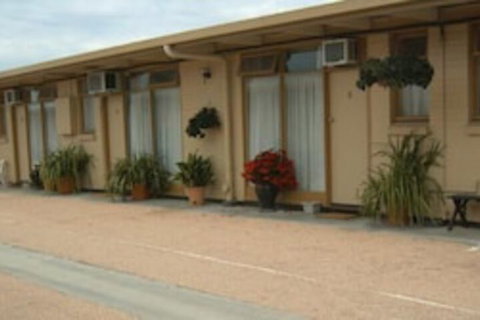 Travellers Rest Motel - Accommodation Coffs Harbour 2
