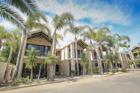 Aquarius Apartments And Cabins - Accommodation Coffs Harbour 0