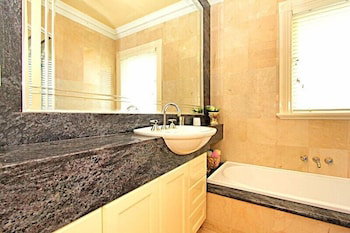 ABC Accommodation - Rosebud - Accommodation Coffs Harbour 3
