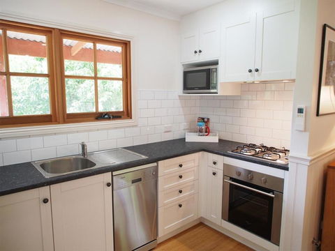 Tahara Cottage - Accommodation Coffs Harbour 2