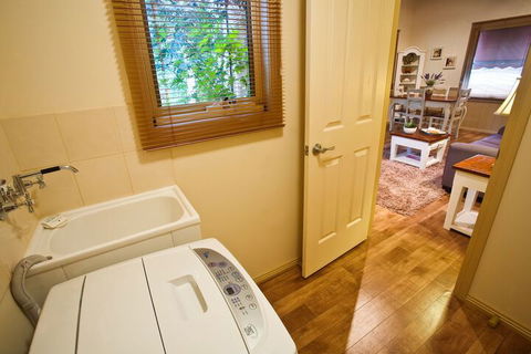 Autumn Abode Cottages Two - Accommodation Coffs Harbour 2