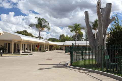 The Jolly Swagman Motor Inn - Accommodation Coffs Harbour 1