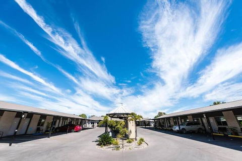 Athena Studio Units - Accommodation Coffs Harbour 4