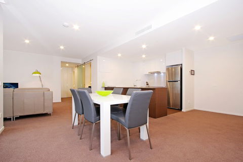 Accommodate Canberra - IQ - Braddon - Accommodation Coffs Harbour 6