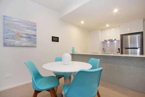 Accommodate Canberra - IQ - Braddon - Accommodation Coffs Harbour 4