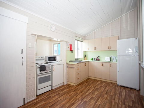 CBD Holiday Home - Accommodation Coffs Harbour 4
