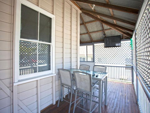CBD Holiday Home - Accommodation Coffs Harbour 3