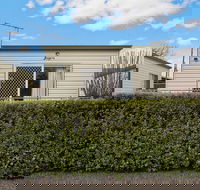 Lake Hamilton Motor Village  Caravan Park - Accommodation Coffs Harbour