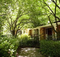Leura Camellias - Accommodation Coffs Harbour
