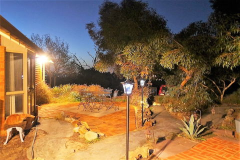 Eleebana Guest House - Accommodation Coffs Harbour 1