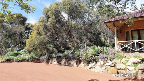 Eleebana Guest House - Accommodation Coffs Harbour 5