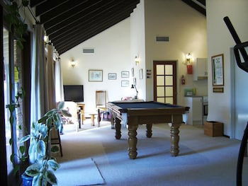 Eleebana Guest House - Accommodation Coffs Harbour 2