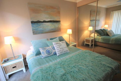 CHILL OUT LAKESIDE At FORSTER - Accommodation Coffs Harbour 4