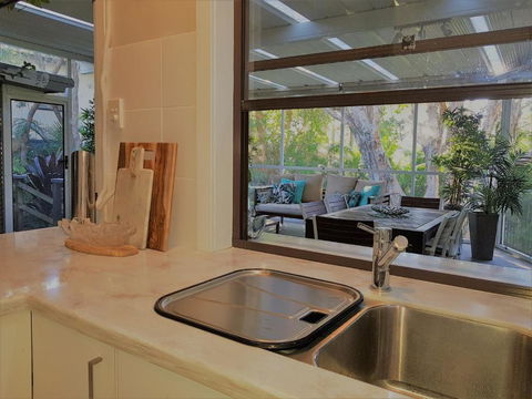 CHILL OUT BEACH HOUSE At FORSTER - Accommodation Coffs Harbour 5