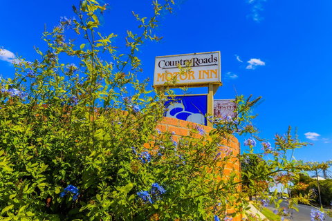 Country Roads Motor Inn Naracoorte - Accommodation Coffs Harbour 3