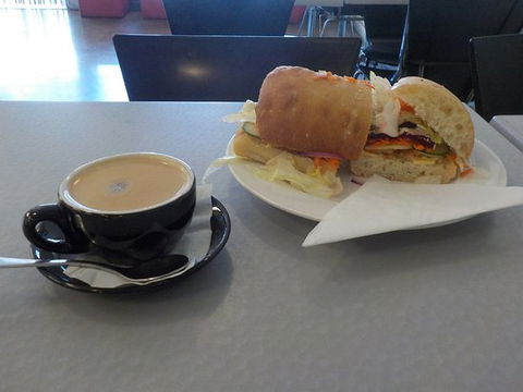 Klik - Cafe-breakfast-lunch - Accommodation Coffs Harbour 0