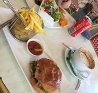 Supreme Bar and Restaurant - Accommodation Coffs Harbour