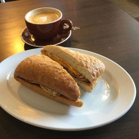 HCafe Quakers Court - Accommodation Coffs Harbour 0