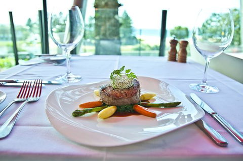 L'isle De France Terrigal - Accommodation Coffs Harbour 0