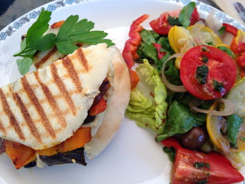 Artisan On Lewis - Accommodation Coffs Harbour 0