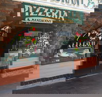 Anna  Sam Pizzeria Restaurant - Accommodation Coffs Harbour