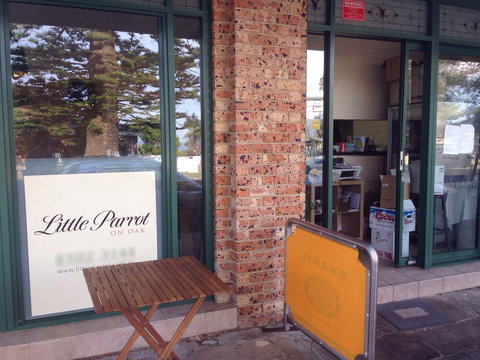 Little Parrot - Accommodation Coffs Harbour 0