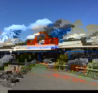 Log Cabin Pizza - Accommodation Coffs Harbour