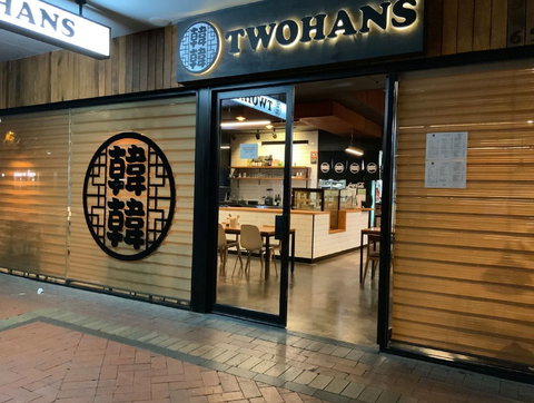 Two Hans - Accommodation Coffs Harbour 0